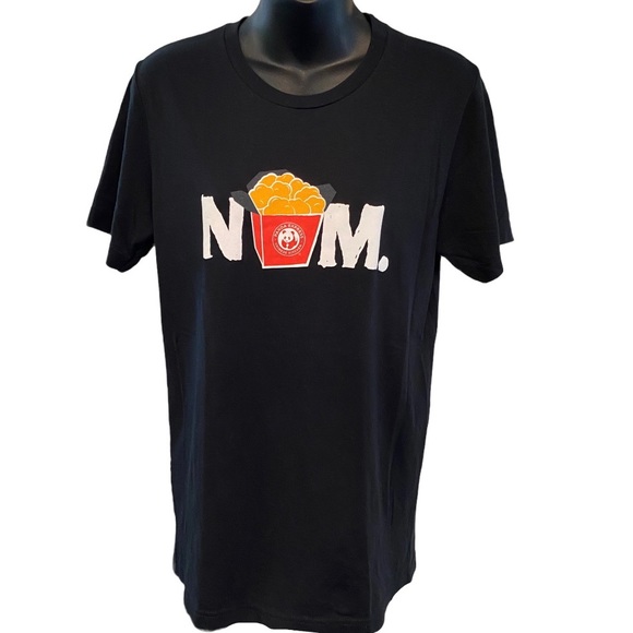 🎁 NOM Panda Express new ladies tee - Picture 2 of 4